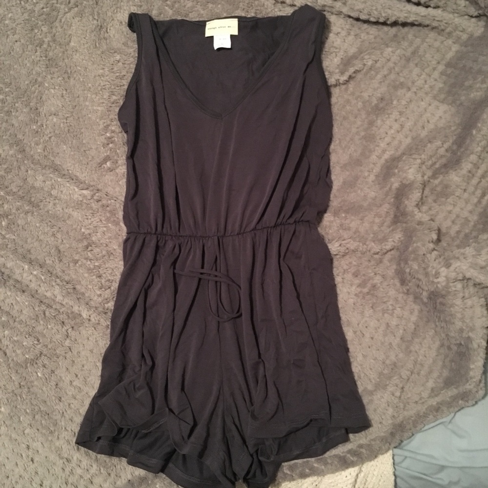 Dark get romper with draw string